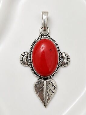 Red Oval Stone Pendant in Silver Tone